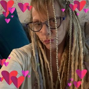 Meet your Posher, Louise